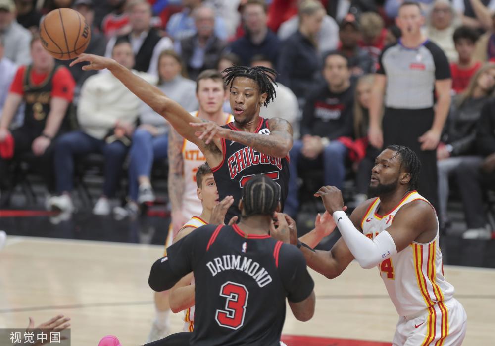 并通过致命 并通过致命