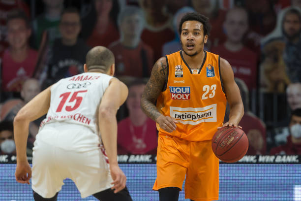 在尺度差异 在尺度差异